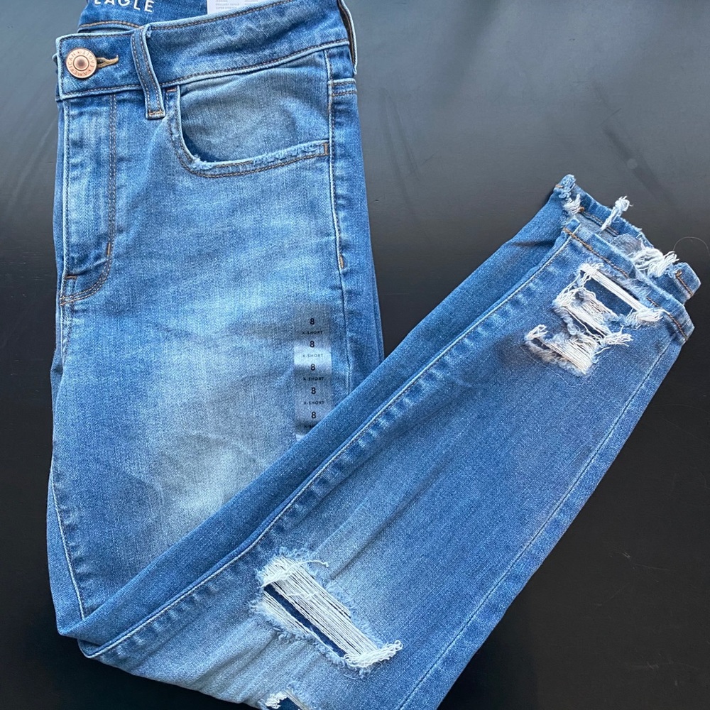 American Eagle Jeggings  Distressed NWT